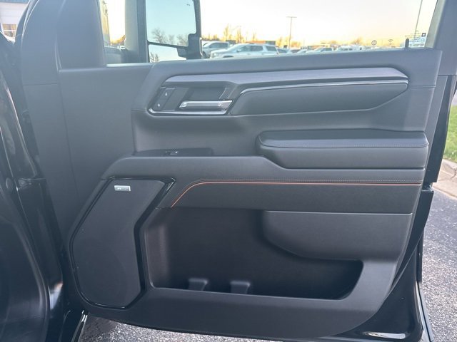 Used 2024 GMC Sierra 2500 AT4 image 19