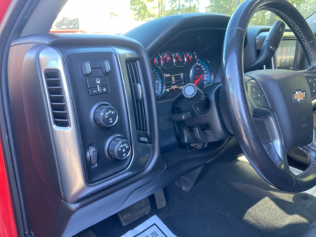 Used 2019 Chevrolet Silverado 1500 LT w/ All Star Edition AWD/4WD image 17