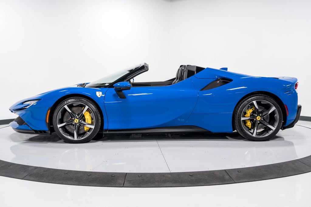 Used 2024 Ferrari SF90 Spider image 6