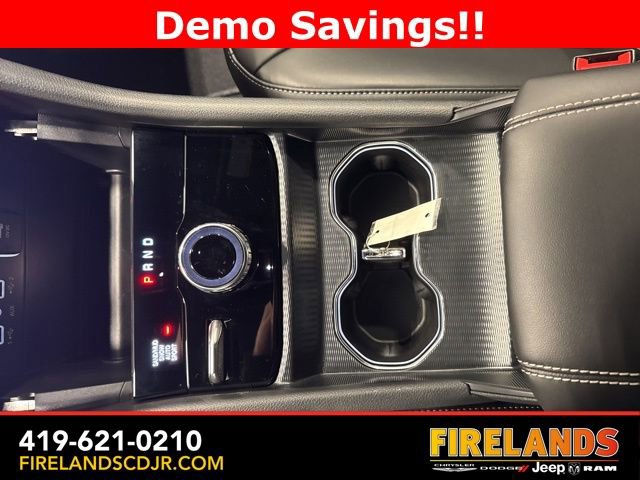 New 2025 Jeep Grand Cherokee Limited w/ Trailer Tow Package image 28