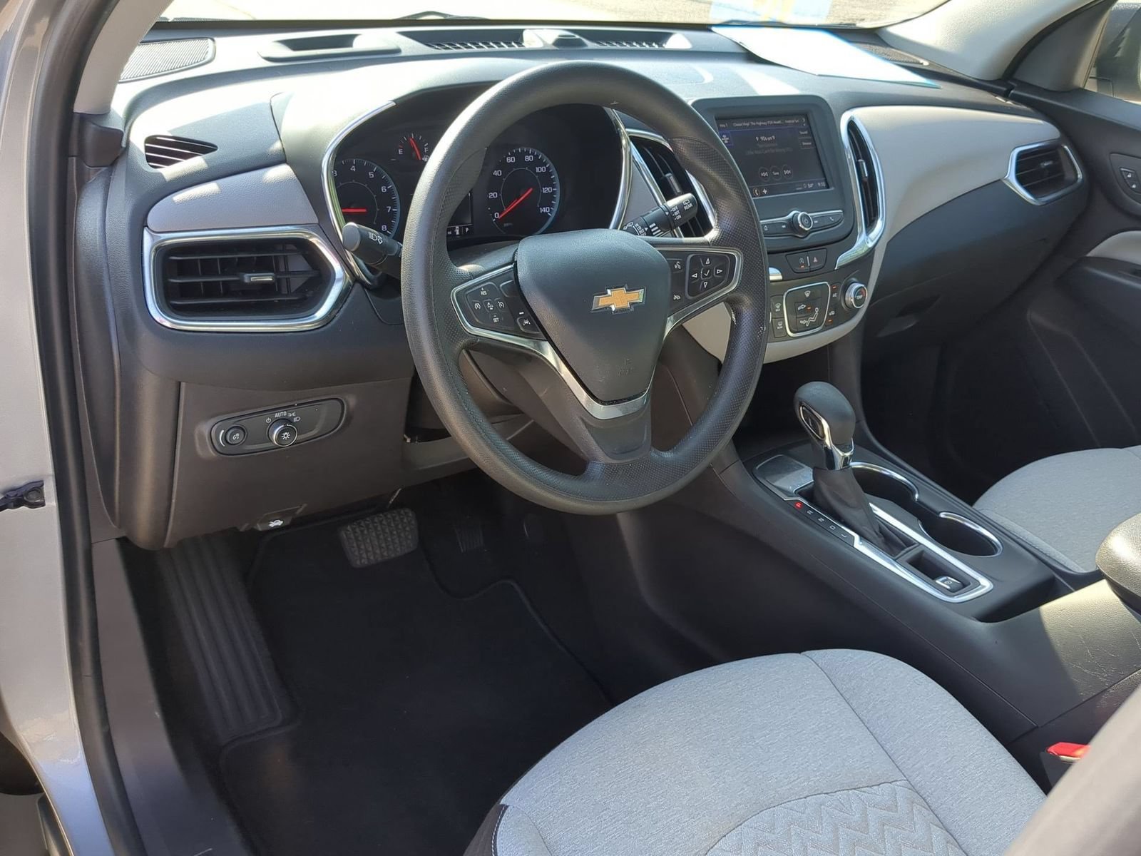 Certified 2024 Chevrolet Equinox LS w/ LPO, Cargo Package FWD image 10