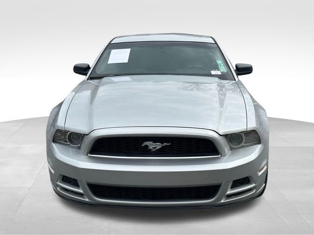 Used 2013 Ford Mustang Coupe RWD image 8