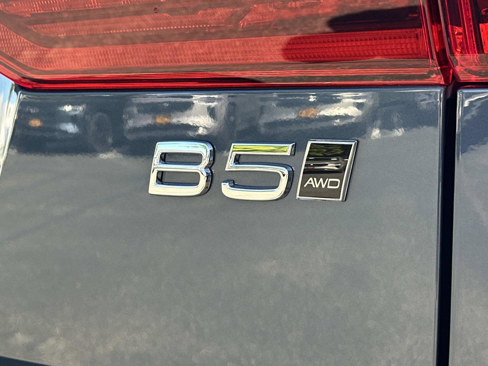 Certified 2026 Volvo XC60 B5 Plus w/ Protection Package Premier image 28