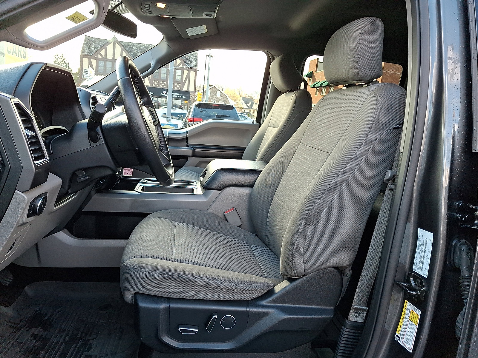 Used 2017 Ford F150 XLT w/ Equipment Group 302A Luxury image 15