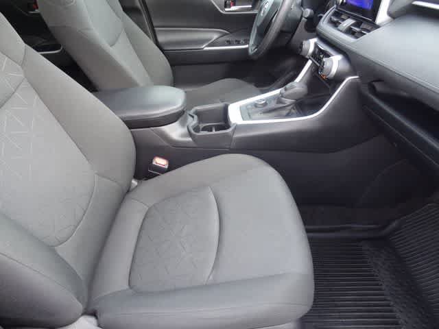 Used 2024 Toyota RAV4 XLE AWD/4WD image 13