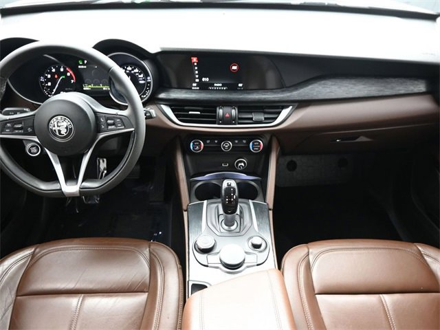 Used 2019 Alfa Romeo Stelvio Sprint w/ Nero Edizione image 19