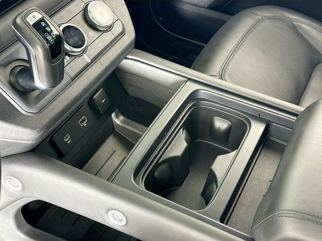 Used 2023 Land Rover Defender 110 V8 image 21