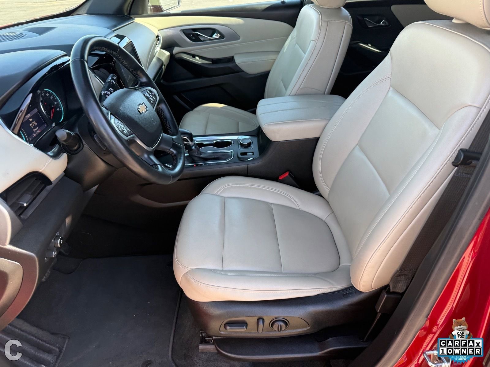 Used 2023 Chevrolet Traverse LT FWD image 18
