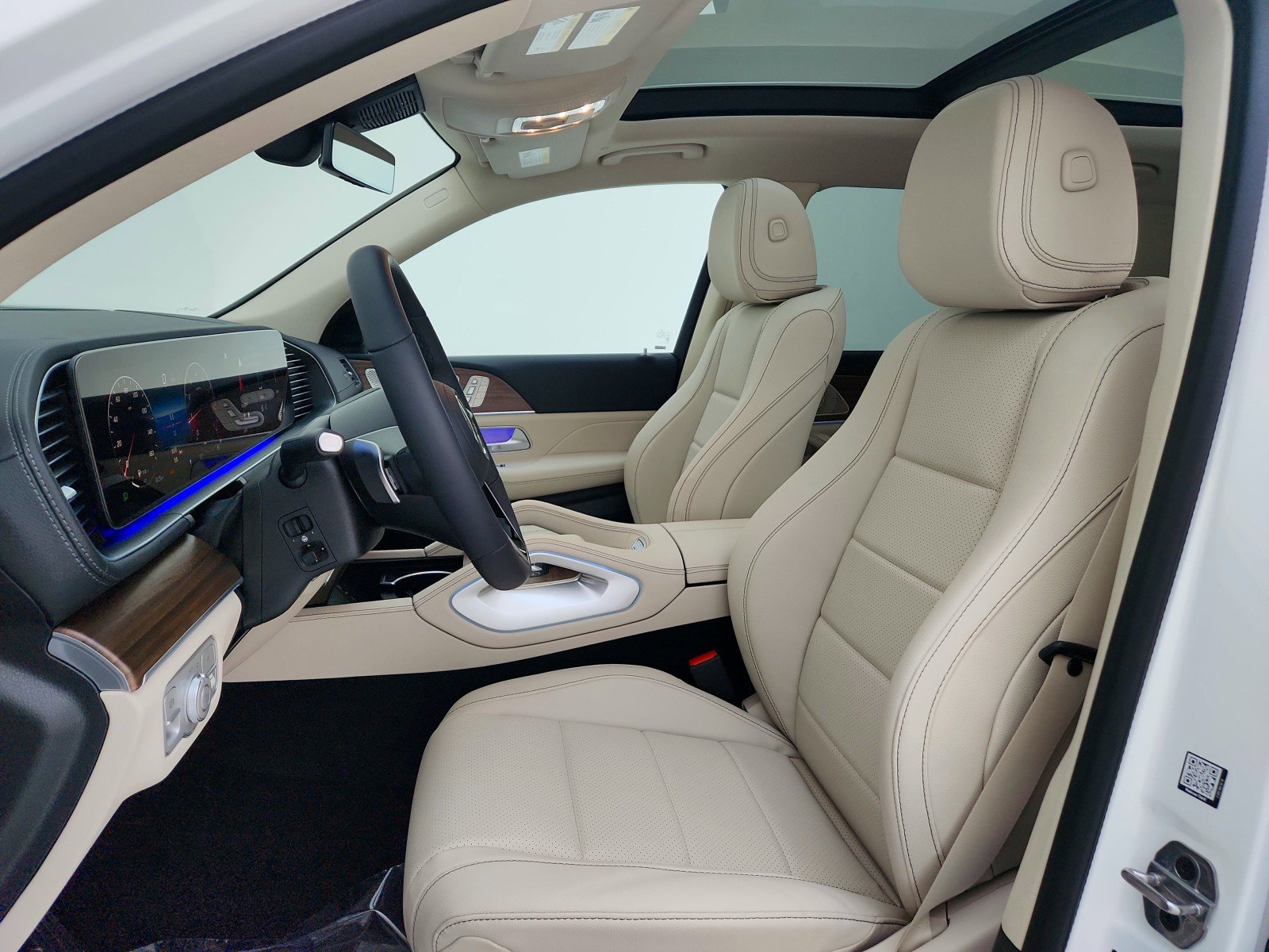 Certified 2025 Mercedes-Benz GLS 450 4MATIC image 17