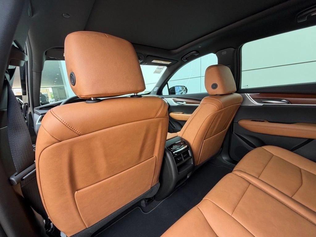 New 2026 Cadillac XT5 Premium Luxury w/ LPO, Floor Liner Package FWD image 21