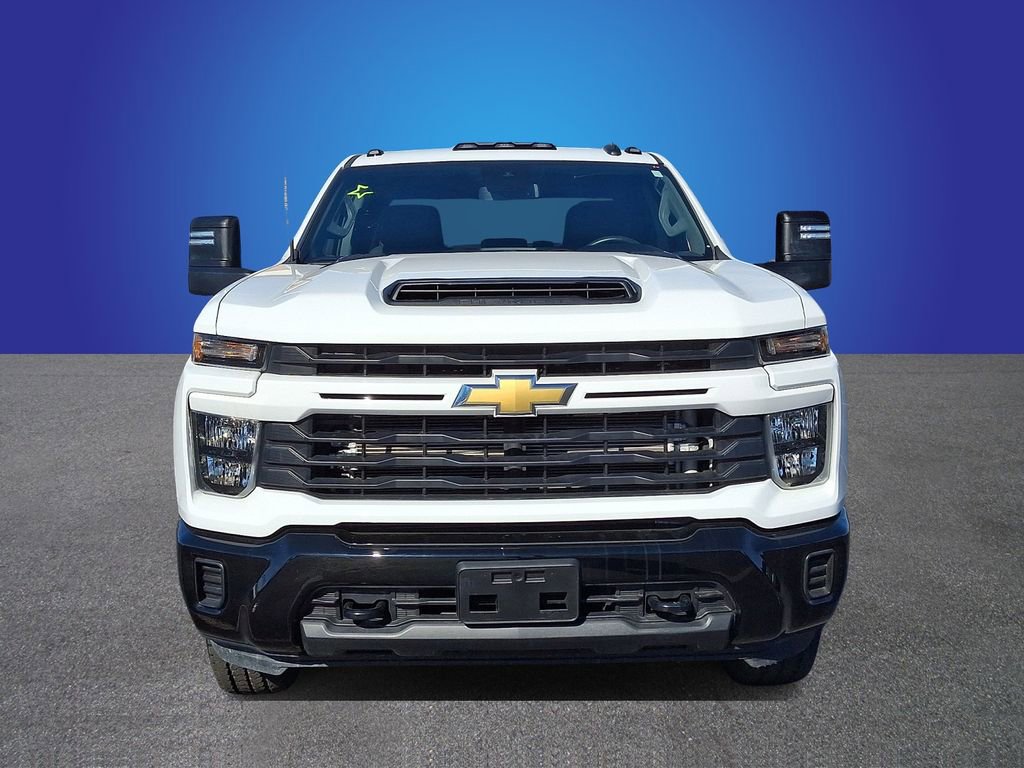 Used 2024 Chevrolet Silverado 2500 Custom w/ Custom Value Package image 2
