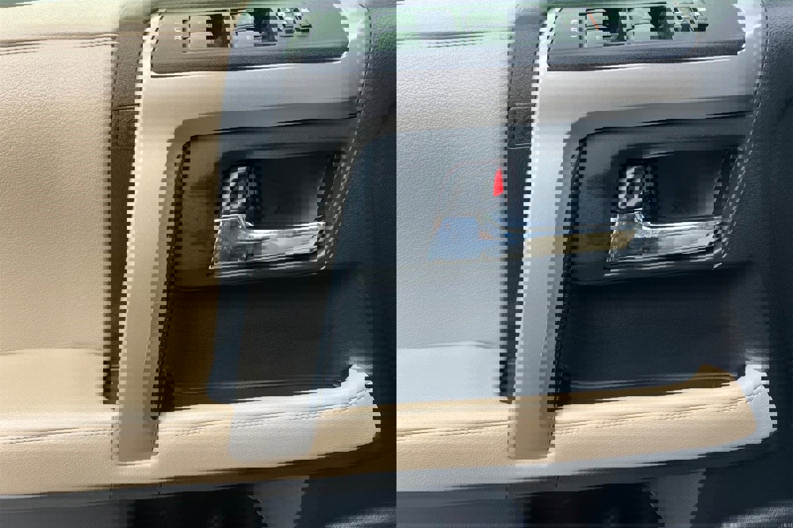 Used 2018 Toyota 4Runner SR5 image 13