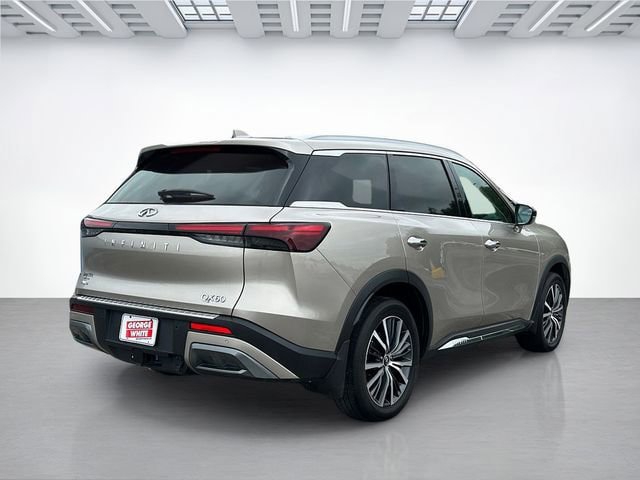 Used 2023 INFINITI QX60 Sensory w/ Vision Package AWD/4WD image 4