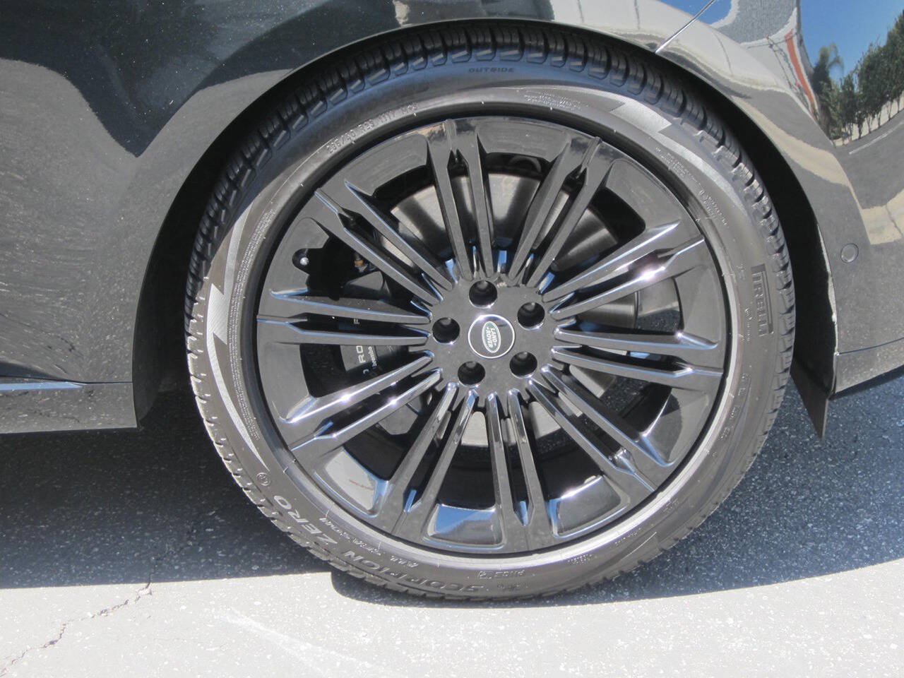 Used 2023 Land Rover Range Rover SE AWD/4WD image 9