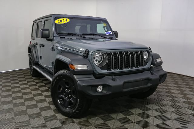 Used 2024 Jeep Wrangler Unlimited Sport AWD/4WD image 3