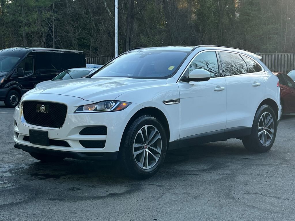 Used 2019 Jaguar F-PACE Premium image 3