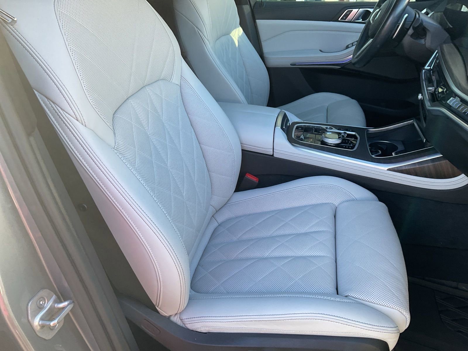 Used 2023 BMW X7 xDrive40i w/ Dynamic Handling Package image 48