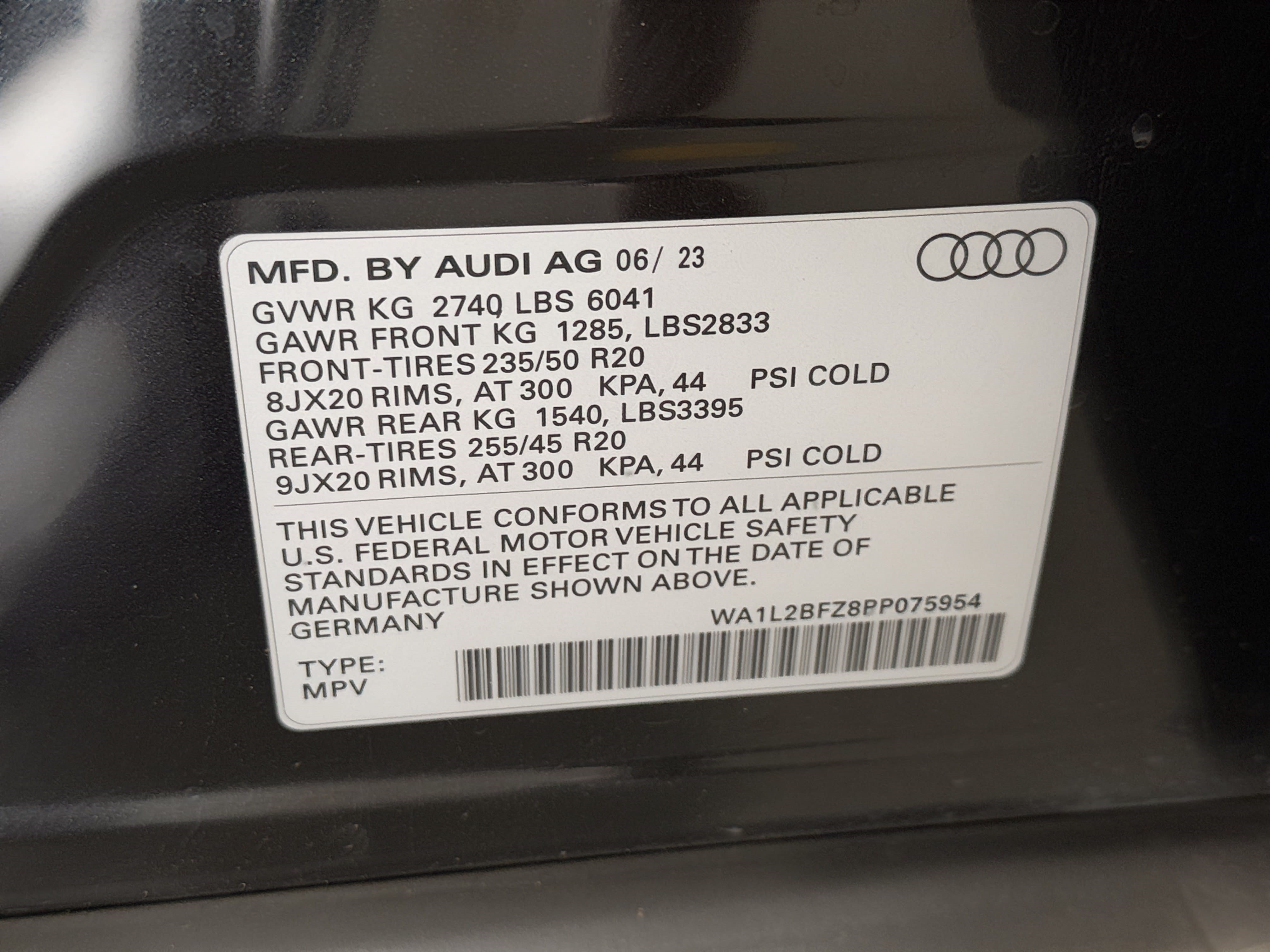 Certified 2023 Audi Q4 e-tron Premium Plus w/ Premium Plus AWD/4WD image 27
