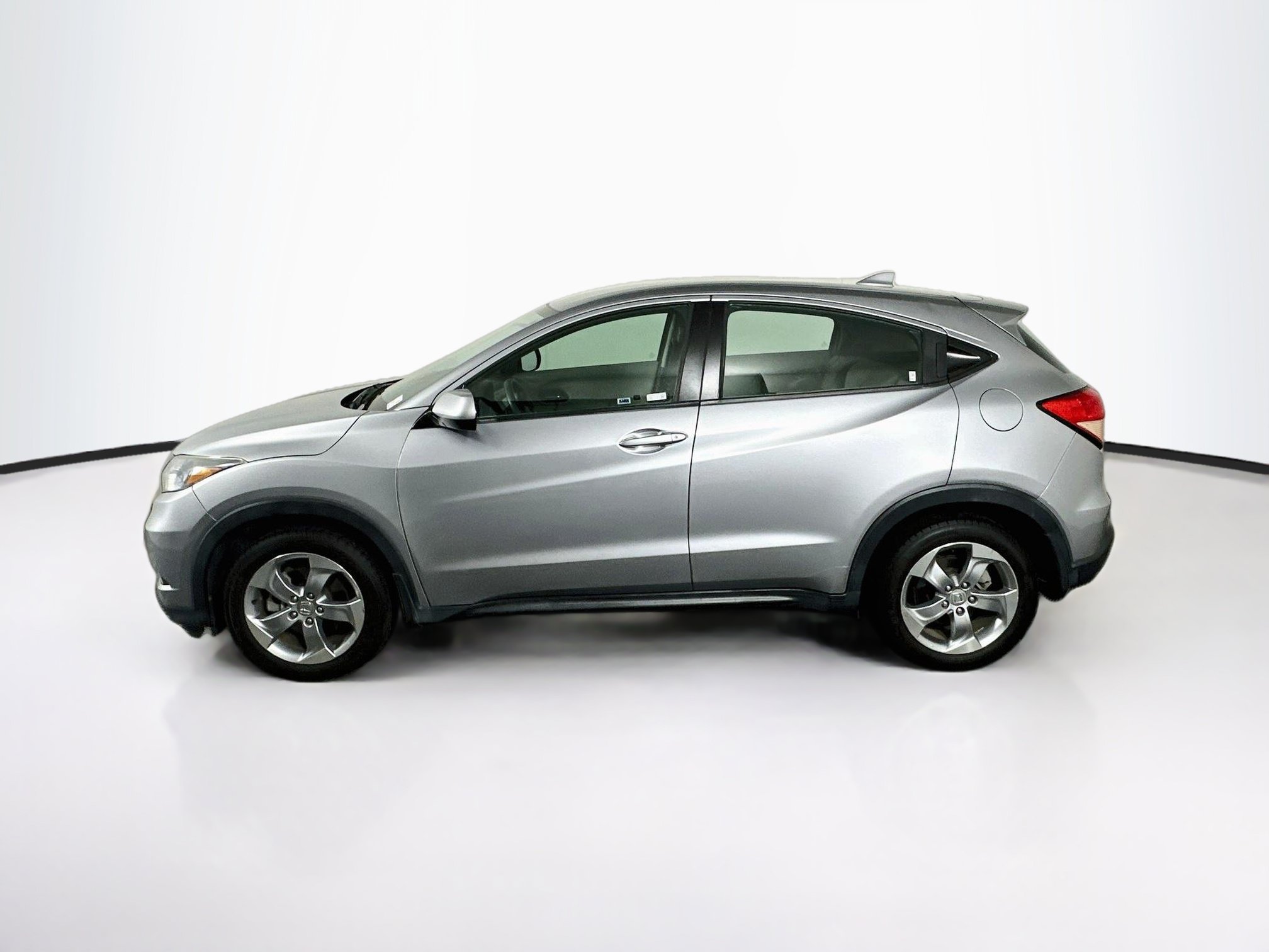 Used 2017 Honda HR-V LX image 4