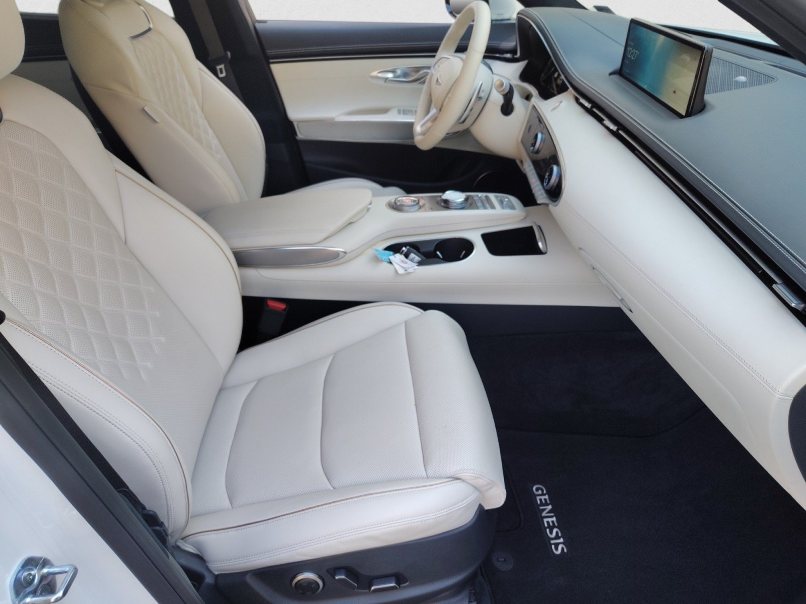 Used 2025 Genesis Electrified GV70 w/ Prestige Package AWD/4WD image 20