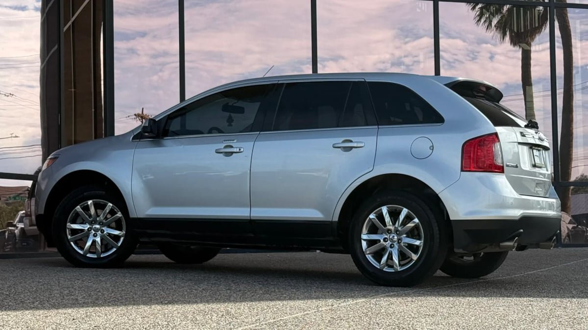 Used 2013 Ford Edge Limited FWD image 6