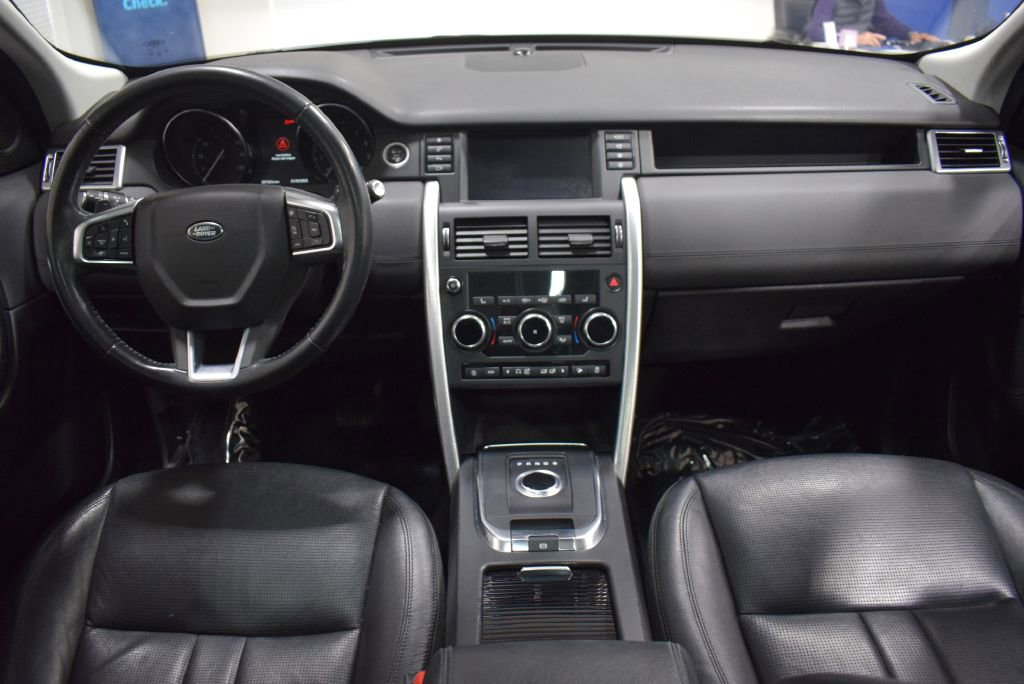 Used 2018 Land Rover Discovery Sport HSE image 11