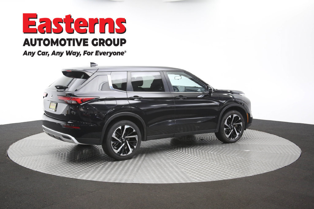 Used 2024 Mitsubishi Outlander SE FWD image 45