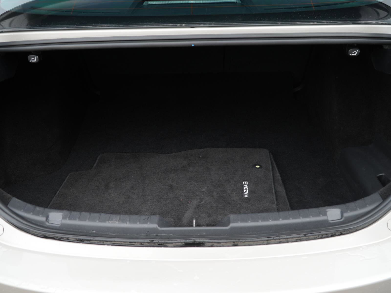 Used 2024 MAZDA MAZDA3 s image 8