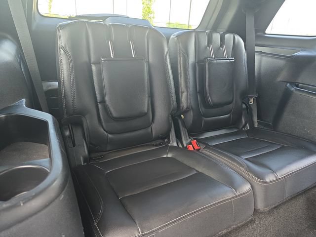 Used 2017 Ford Explorer Limited w/ Equipment Group 303A AWD/4WD image 18