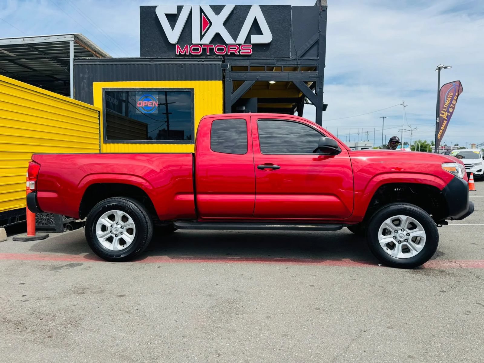 Used 2020 Toyota Tacoma SR RWD image 4