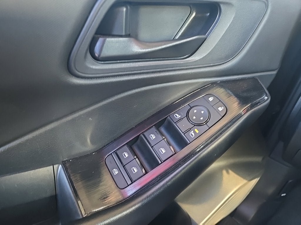 Used 2024 Nissan Rogue S FWD image 8
