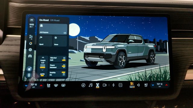 Used 2023 Rivian R1T Adventure Dual AWD/4WD image 62