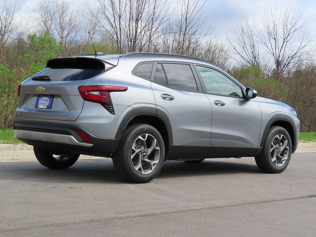 New 2026 Chevrolet Trax LT w/ Driver Confidence Package image 3