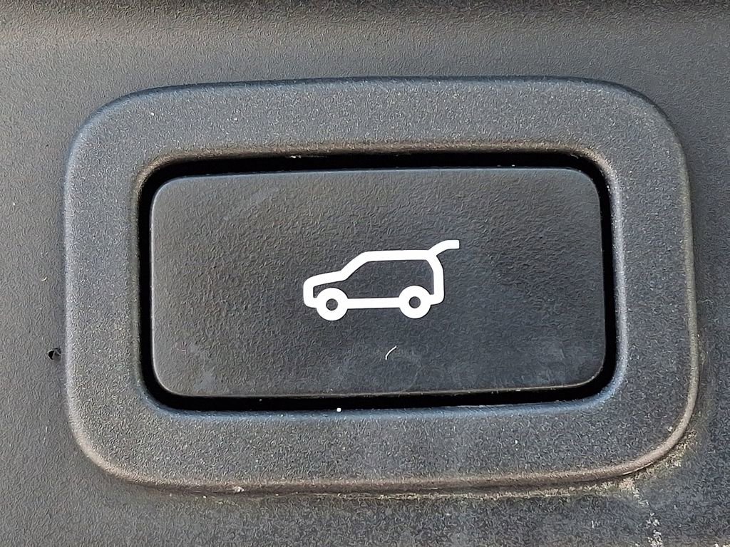 Used 2020 Jaguar F-PACE Premium AWD/4WD image 30