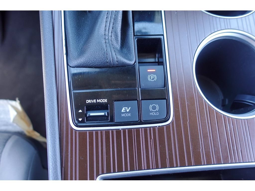 Certified 2023 Toyota Sienna LE FWD image 21