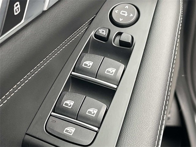 Used 2025 BMW X5 xDrive50e w/ Premium Package image 32