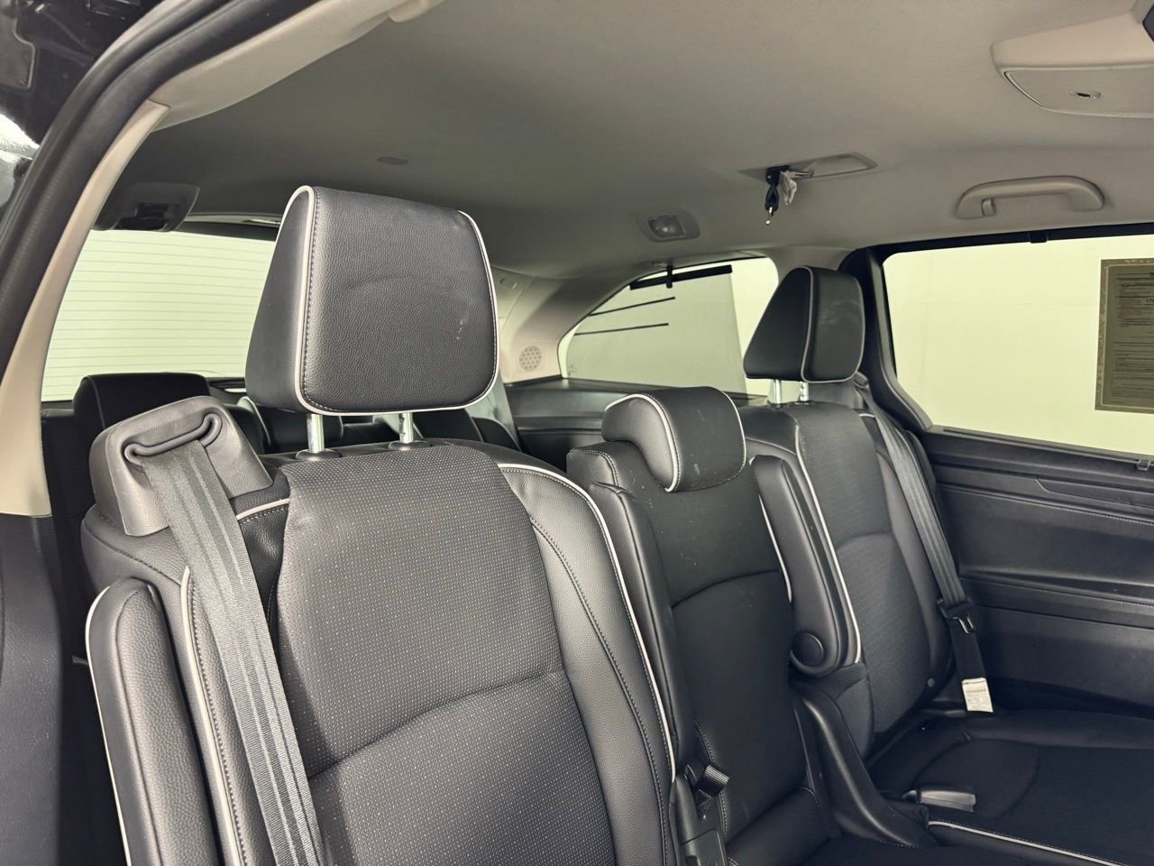 Used 2025 Honda Odyssey Elite image 29