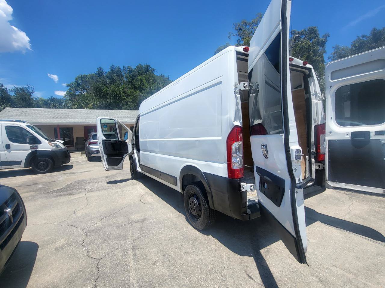 Used 2017 RAM ProMaster 2500 FWD image 49