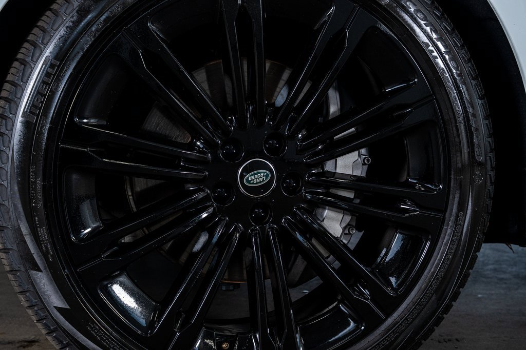 Used 2024 Land Rover Range Rover SE image 10