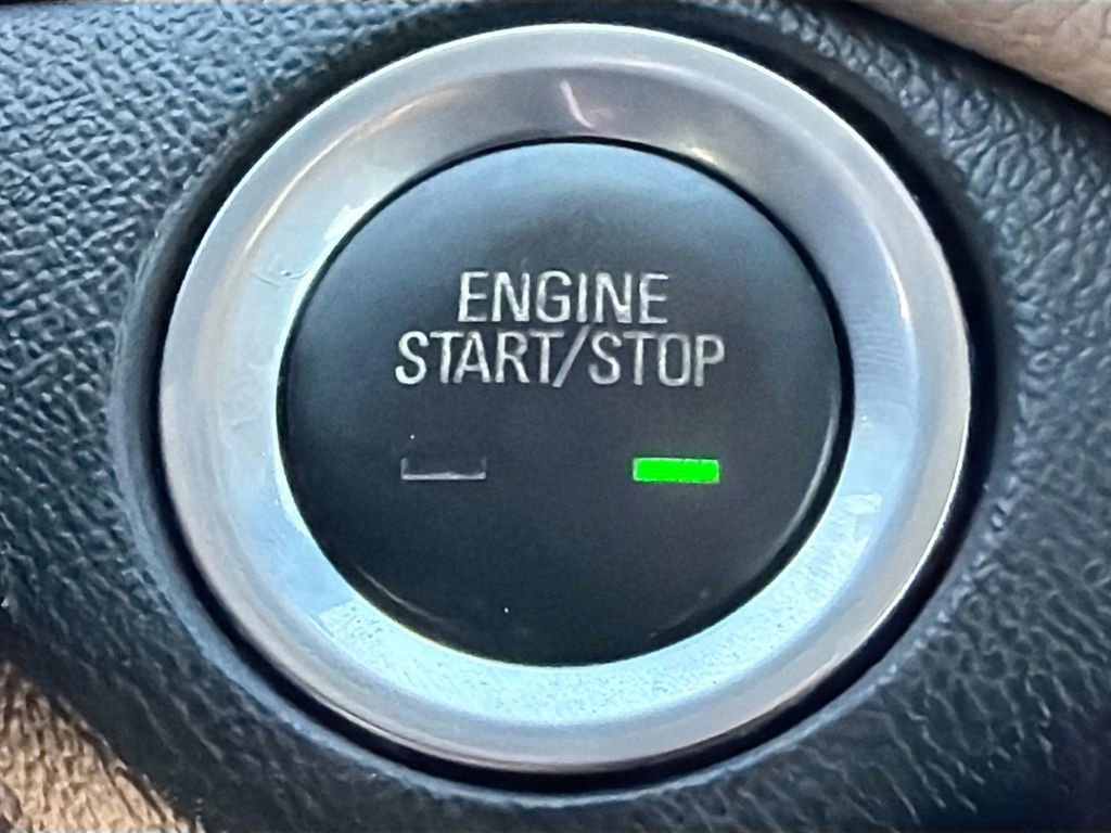 Used 2020 Chevrolet Equinox LS w/ LS Convenience Package image 33