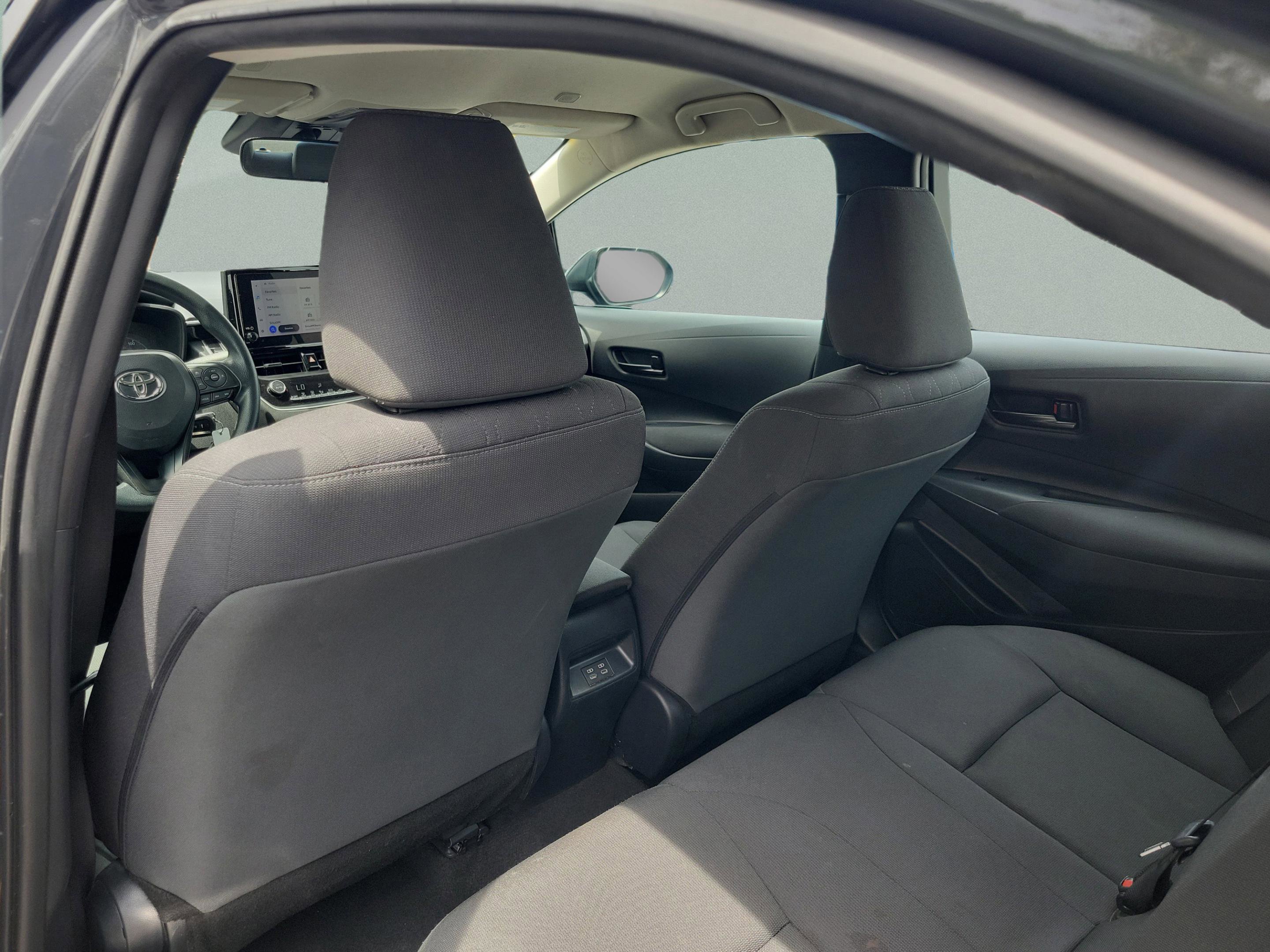 Used 2023 Toyota Corolla LE FWD image 12