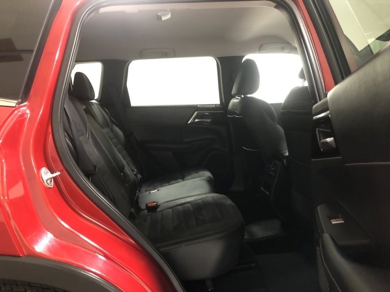 Used 2024 Mitsubishi Outlander SE image 11