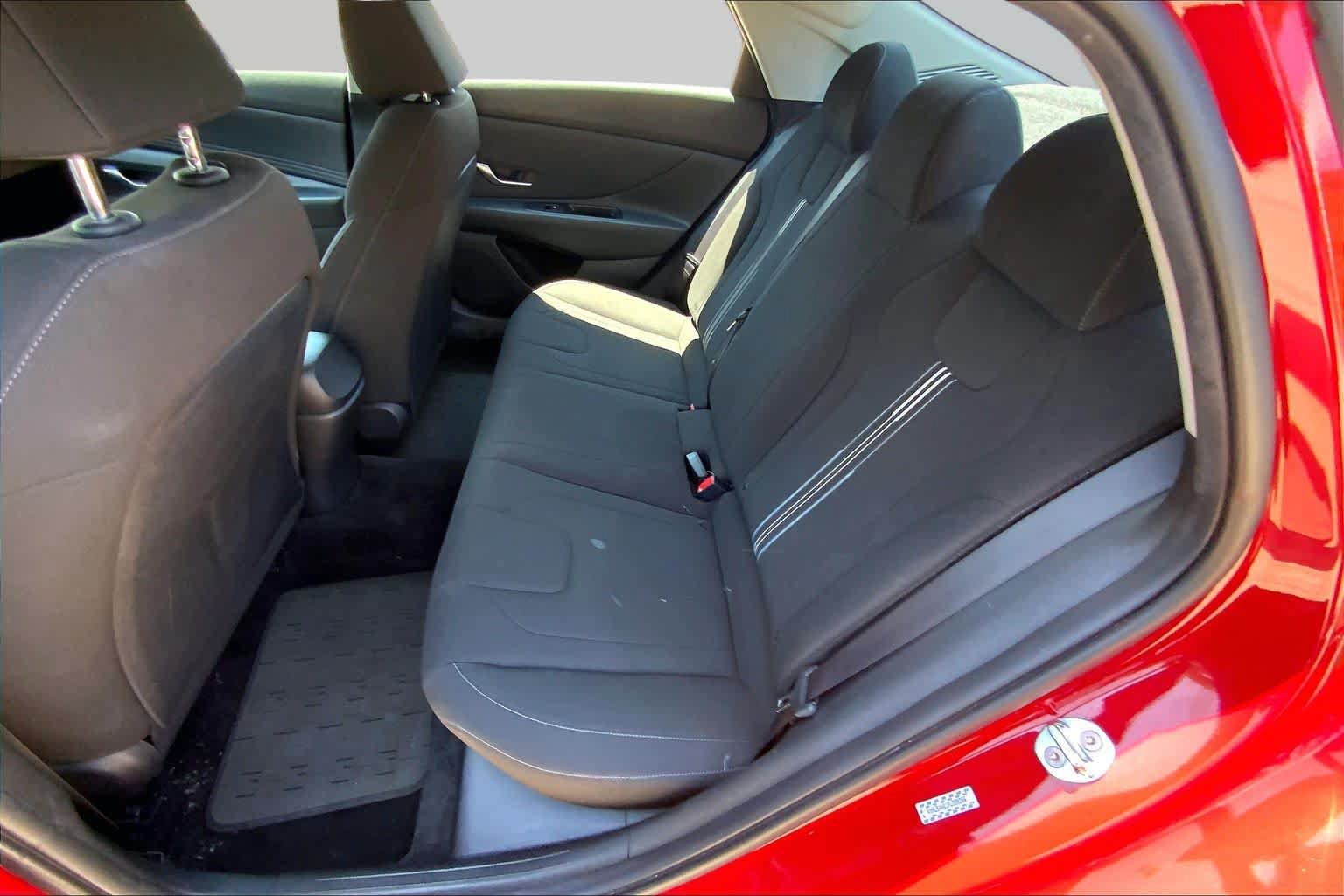 Used 2023 Hyundai Elantra SEL w/ Convenience Package FWD image 20