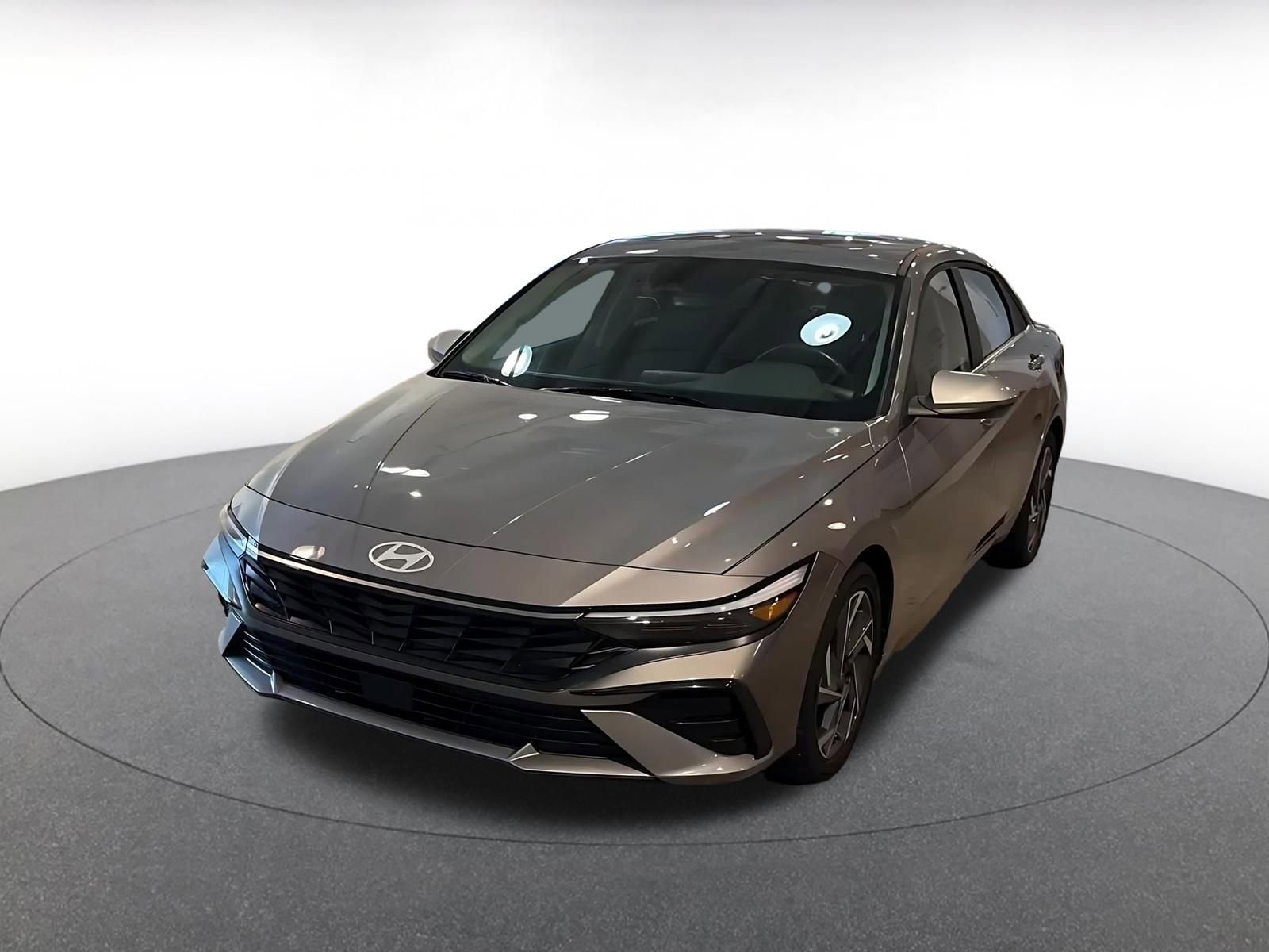 Used 2025 Hyundai Elantra SEL image 7