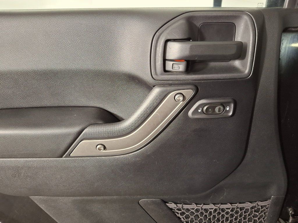 Used 2015 Jeep Wrangler Sport w/ Quick Order Package 24S image 17