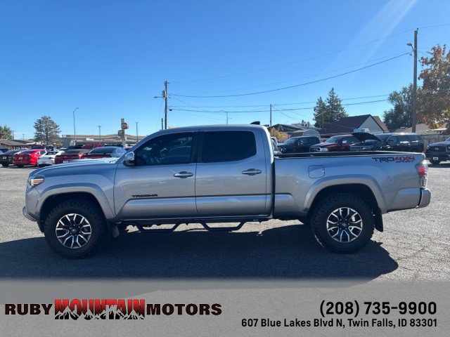 Used 2021 Toyota Tacoma TRD Sport w/ Technology Package AWD/4WD image 4