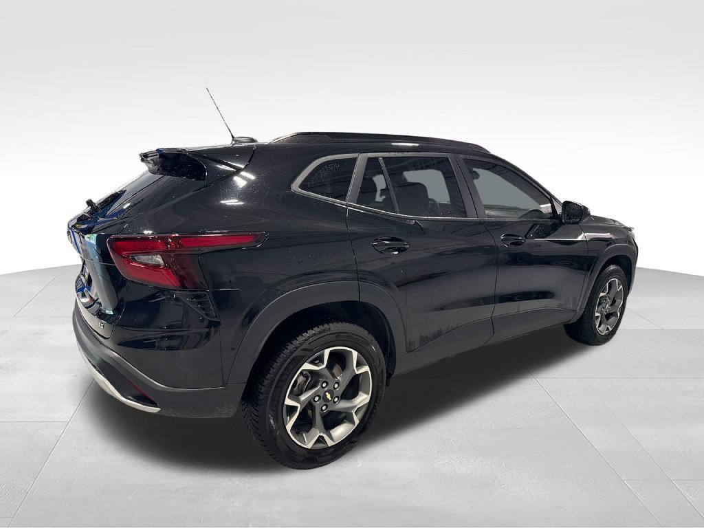 Used 2024 Chevrolet Trax LT FWD image 44