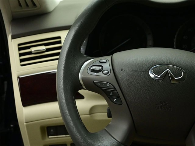 Used 2017 INFINITI Q70 3.7 image 4