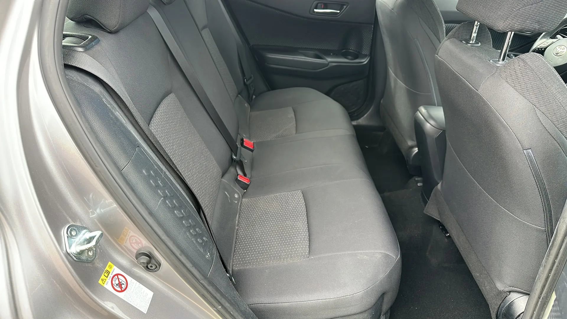 Used 2018 Toyota C-HR image 19