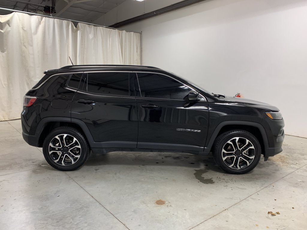 Used 2022 Jeep Compass Limited AWD/4WD image 11